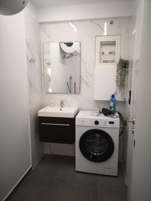 Ground Floor Apt. With Garden, Timfristou 86 Chalandri Athens