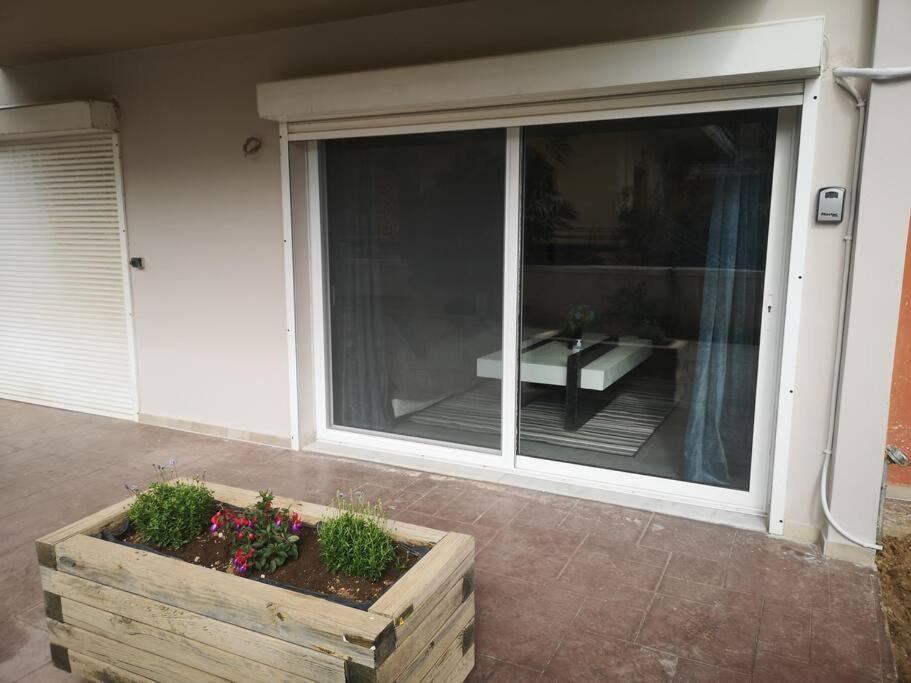 Ground Floor Apt. With Garden, Timfristou 86 Chalandri * Athens